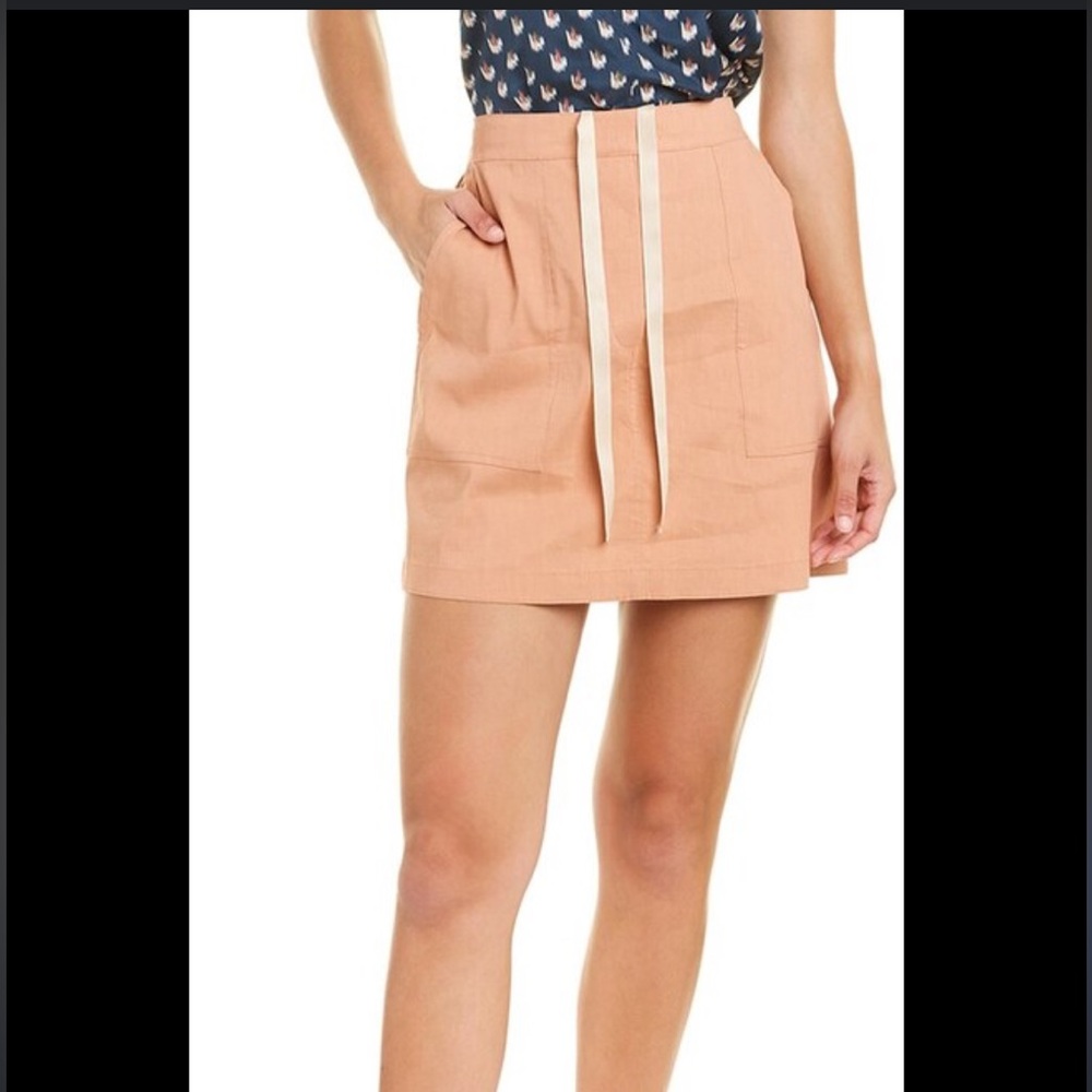 New Theory Stitched Pocket Linen-Blend Skirt. Medium. Colour is pink melon.